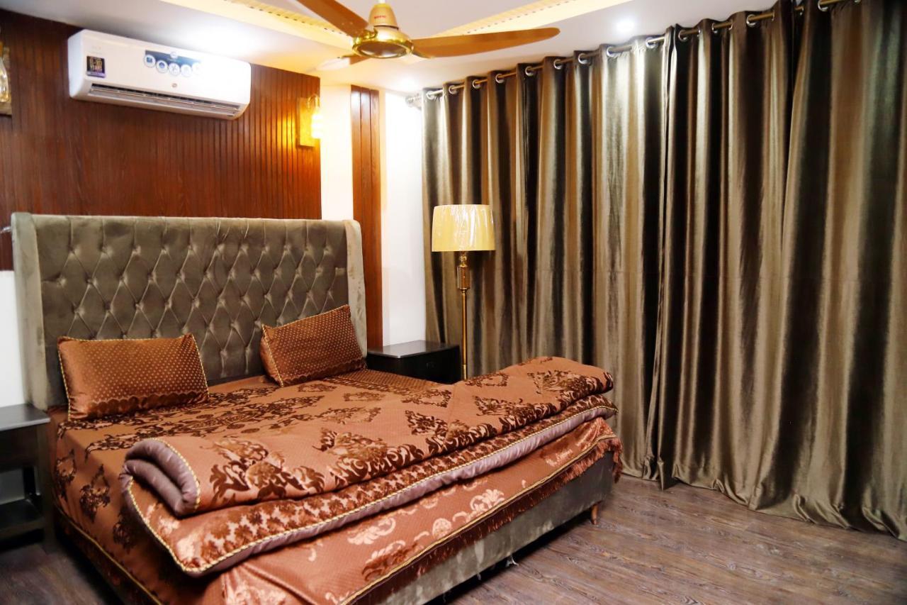 Adara Suites Lahore Exteriör bild