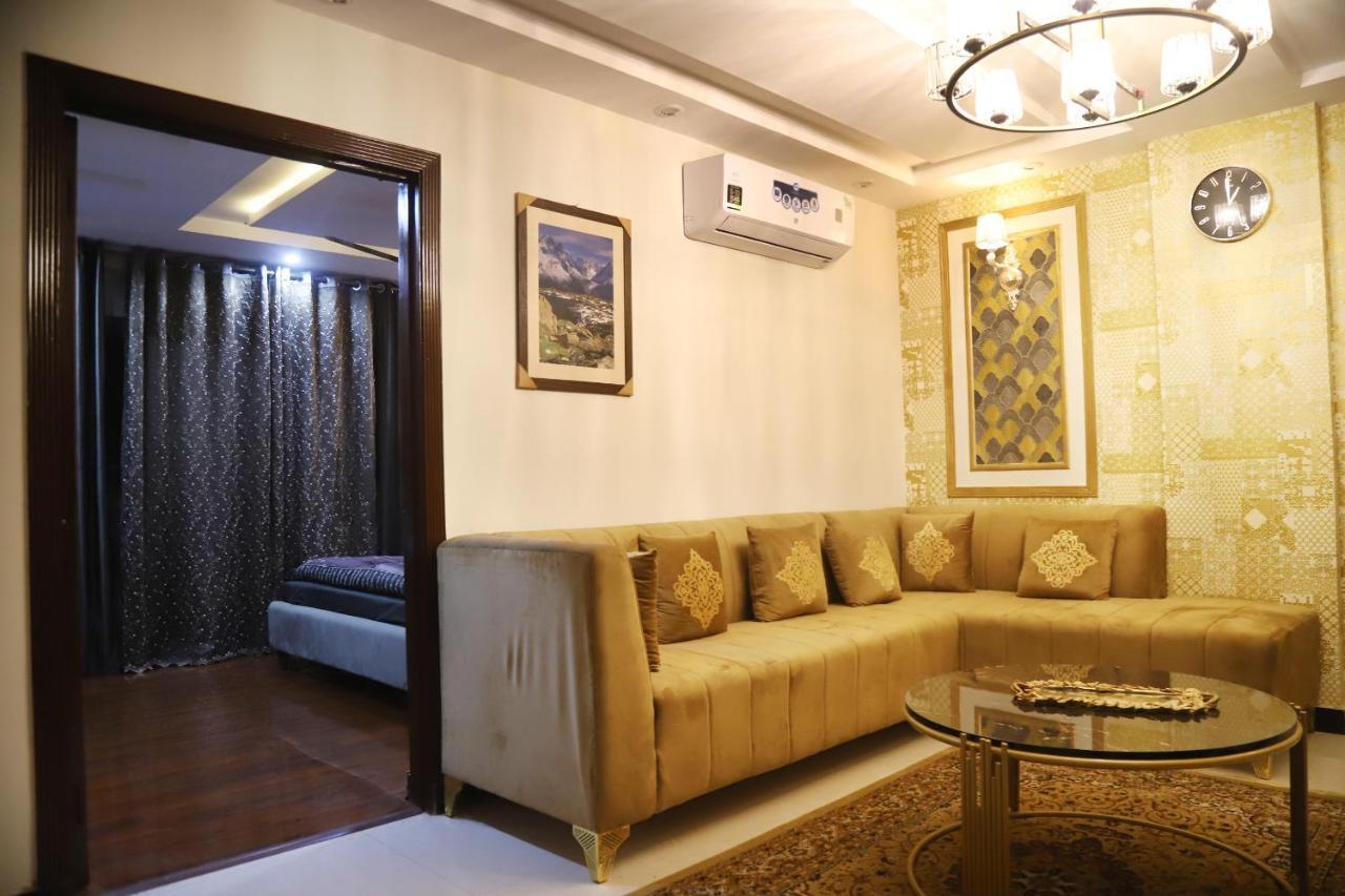 Adara Suites Lahore Exteriör bild