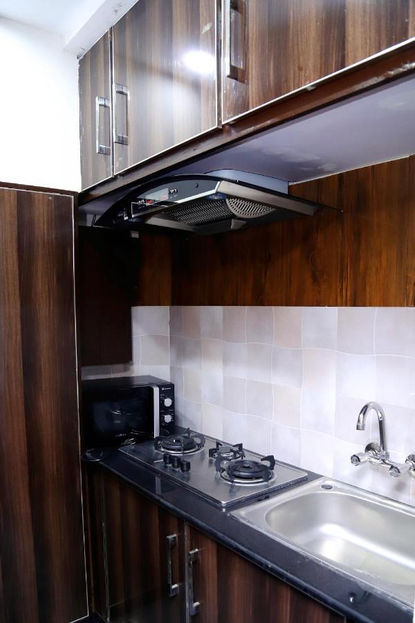 Adara Suites Lahore Exteriör bild